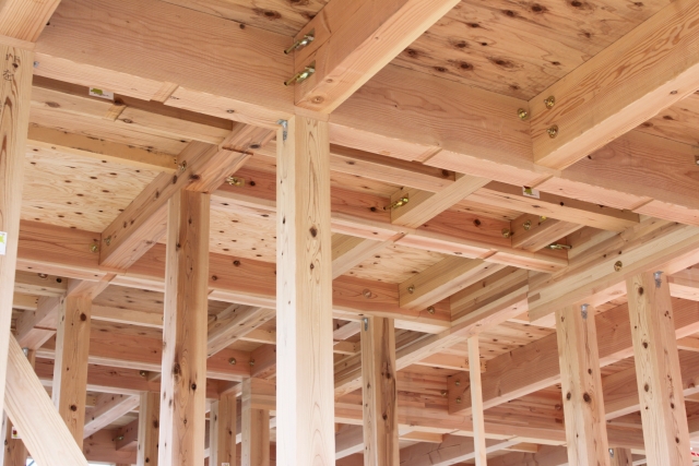 木造の戸建ての内部